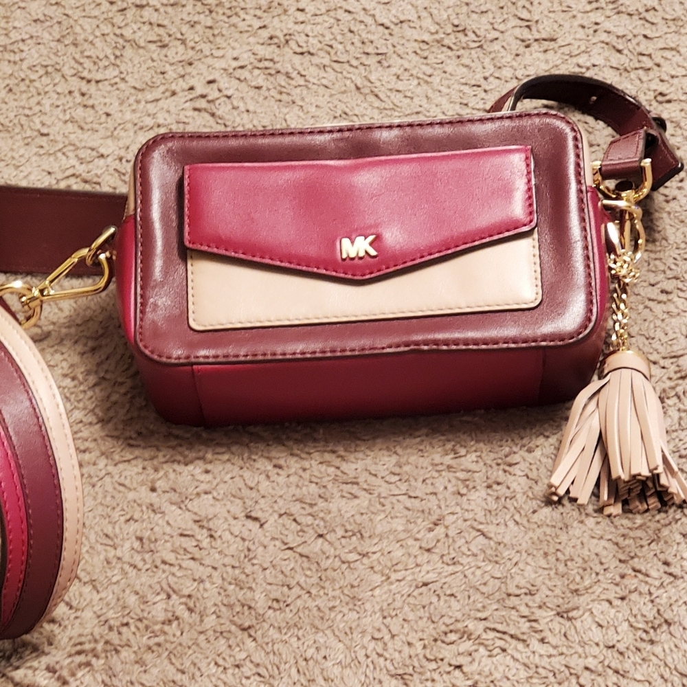MICHAEL KORS SMALL TRI-COLOR LEATHER CAMERA BAG